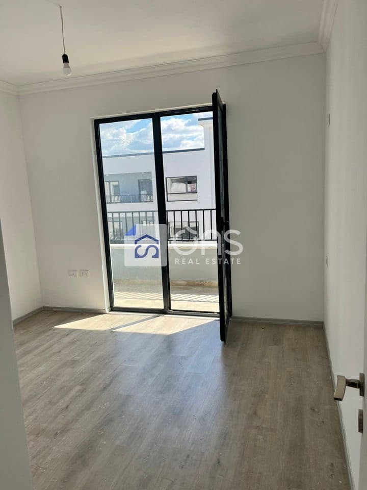 Jepet me qera apartament 1+1 Ne Kamez 4
