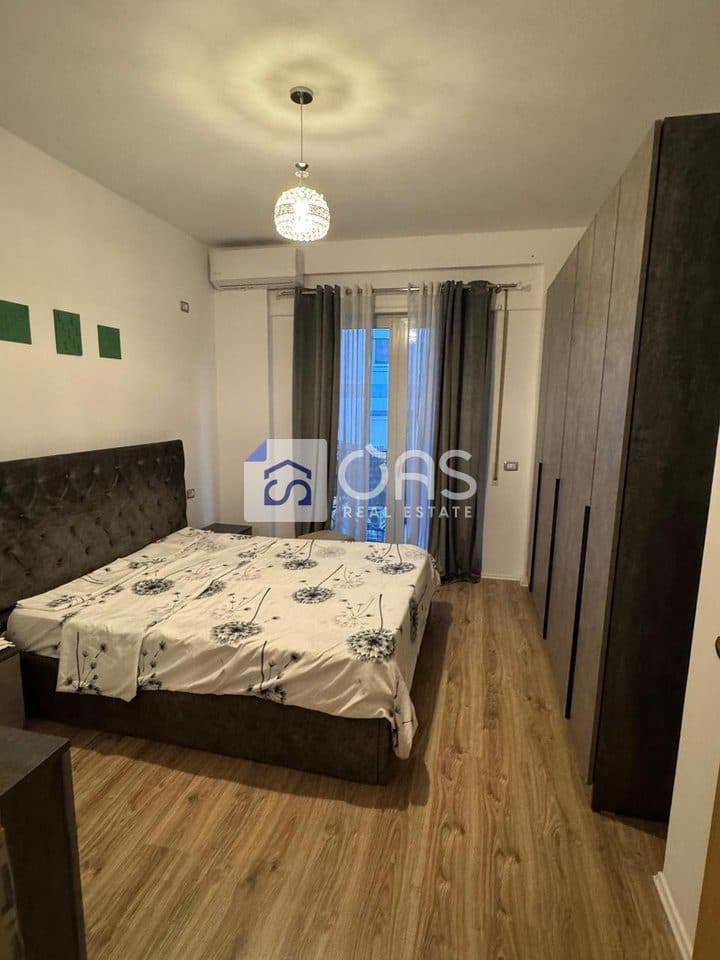 Jepet me qera apartamenti 1+1 liqeni i thate 4
