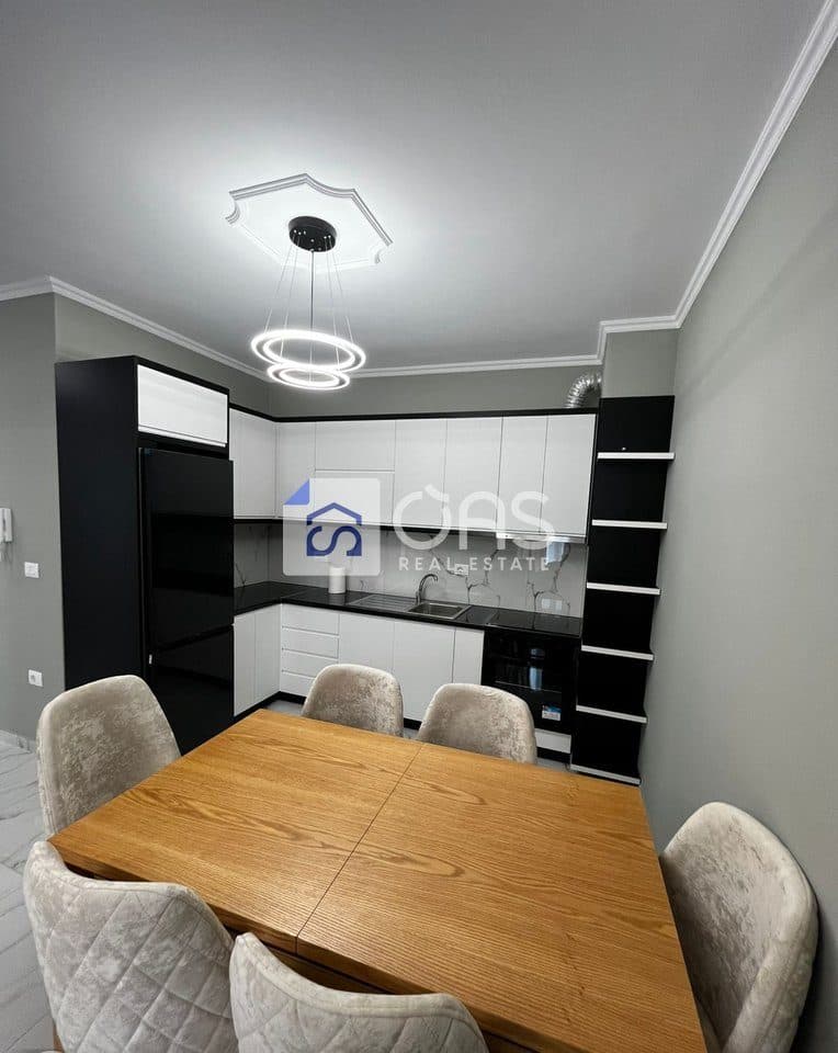 Jepet apartament me qera 1+1 ne Astir 2