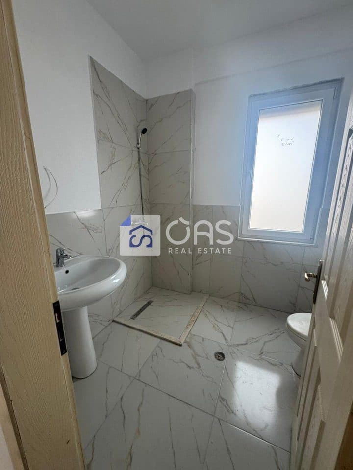 Shitet apartament 2+1+2 ne Pallatet e Verdha 3