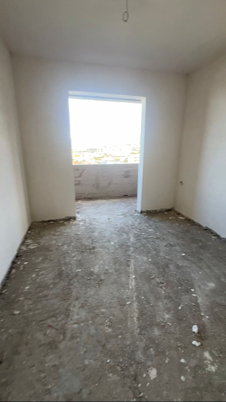 Shitet apartament 2+1 ne Paskuqan (Shehu constitution )Cmimi: 84.000 euro 4
