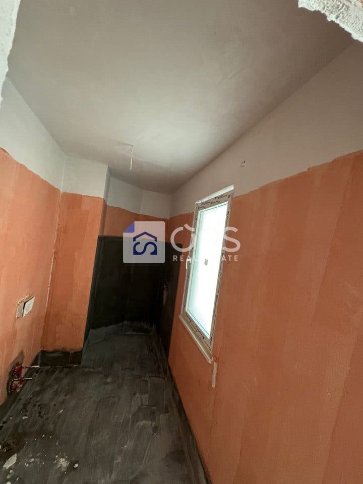 Shitet apartament 2+1+2 te Liqeni i Thate ( Lake Side)
Siperfaqja: 113.6m2 ,Cmimi i apartamentit : 204.000 euro 2