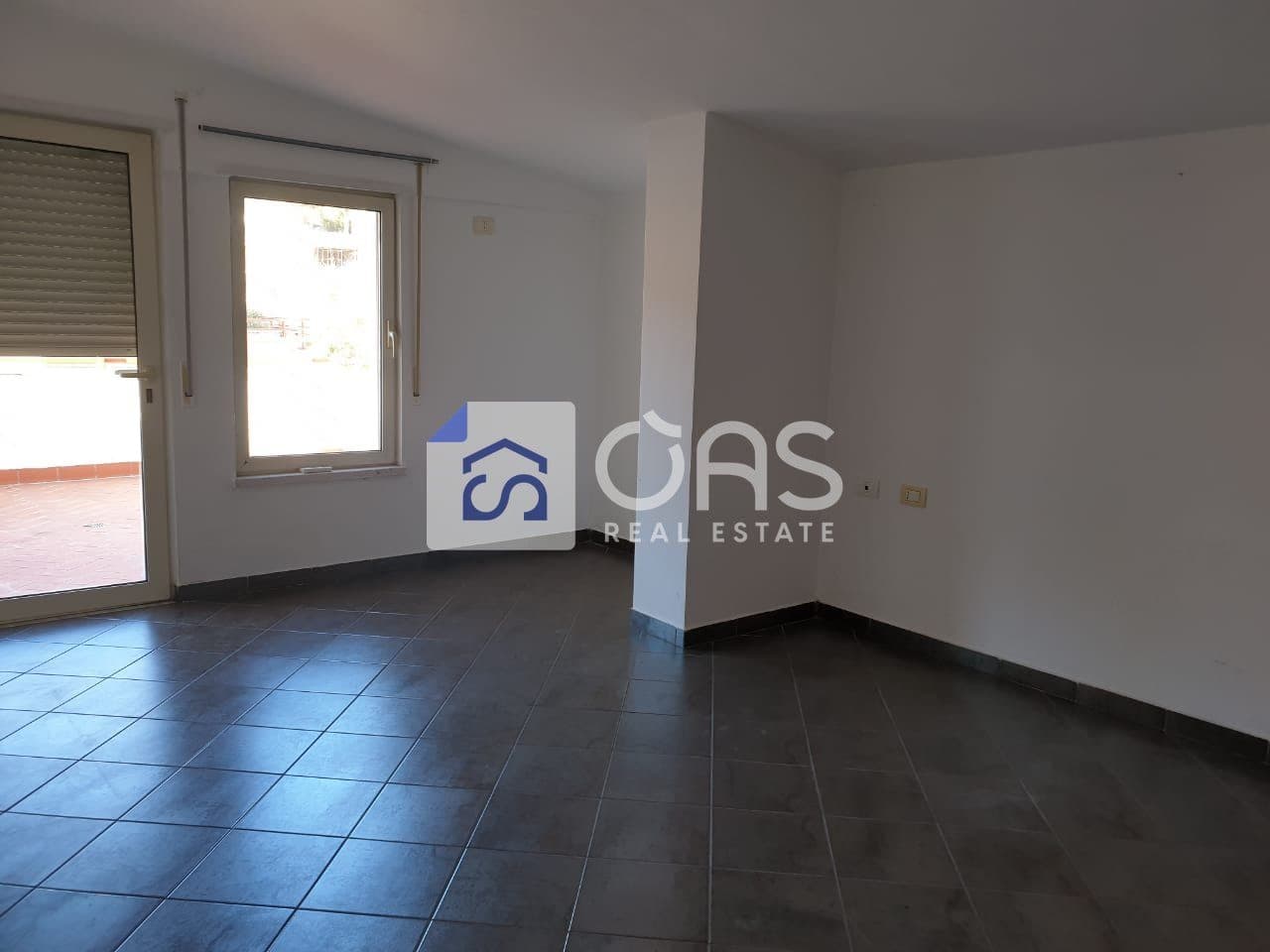 Apartament 4+3 Me Qira në Liqeni i Thatë, Tiranë – 1200€ | 210m² 2