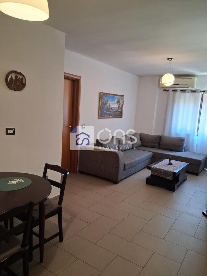 Jepet me qera apartament 2+1 ne Myslym Shyr 2