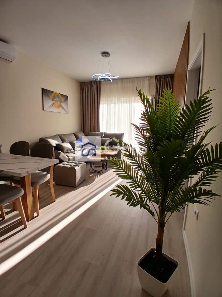 Jepet me qera Apartamet 2+1 zogu zi 2