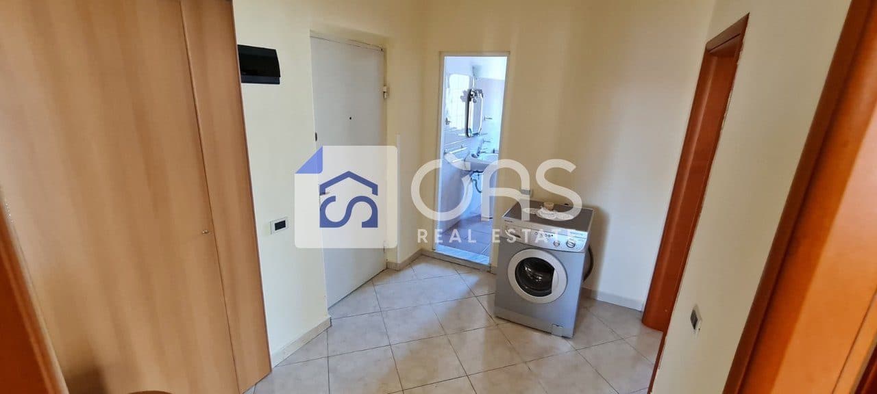 Jepet apartament me qera 2+1 Pazari Ri 3