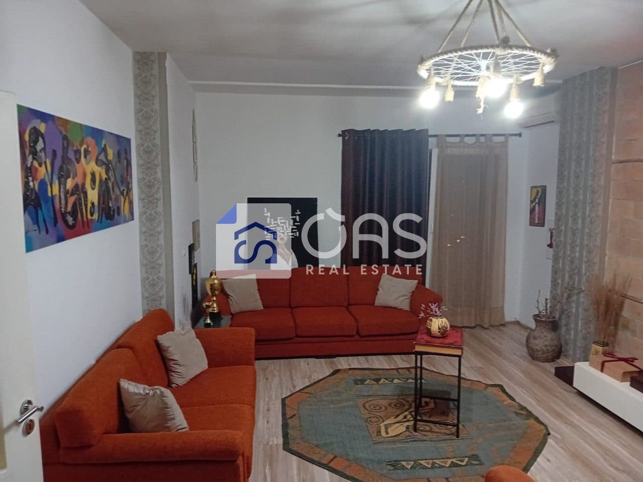 Apartament 2+2 Me Qira në Komunën e Parisit, Tiranë - 600€ | 120 m² 2