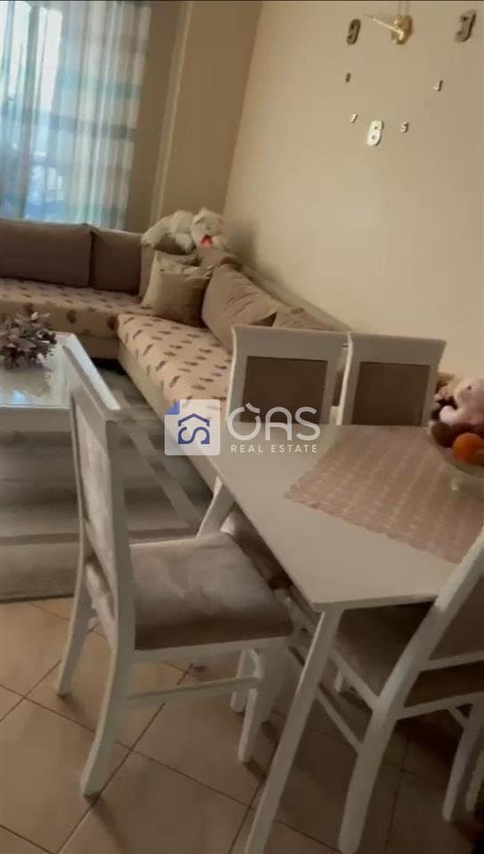 Jepet me qera apartamenti 2+1+2 yzberisht 2