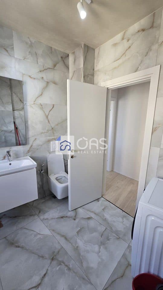 Jepet me qera apartament 1+1 astir 3