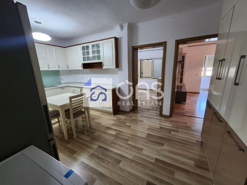 Jepet me qera Apartamenti 1+1 Shkolla baletit 2