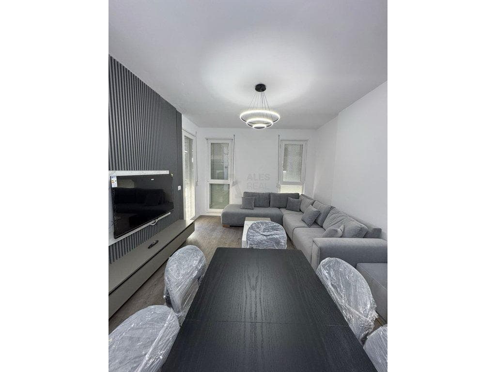 Apartament me qera 2+1+2 Tek Univers City 3