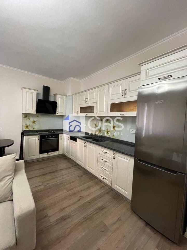 Jepet me qira apartamenti 2+1 Ne Fresk
