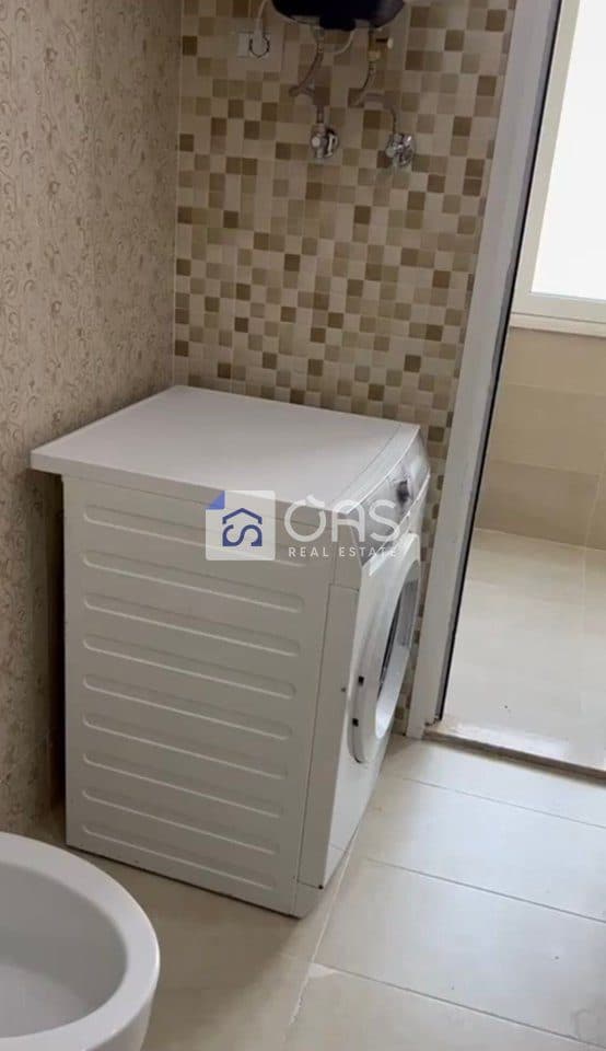Jepet apartament me qera 2+1 tek shallvaret 4