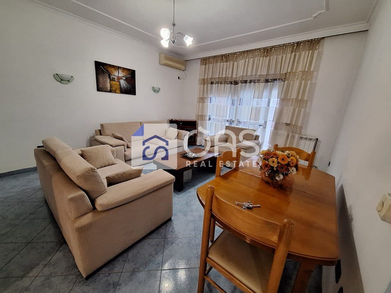 Jepet apartament me qera 2+1 Bulevard I Ri 4
