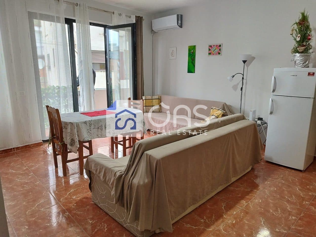 Jepet apartament me qera 1+1 Rruga Elbasanit