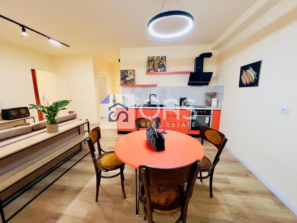 Jepet me qera apartament 2+1 Pazari i ri