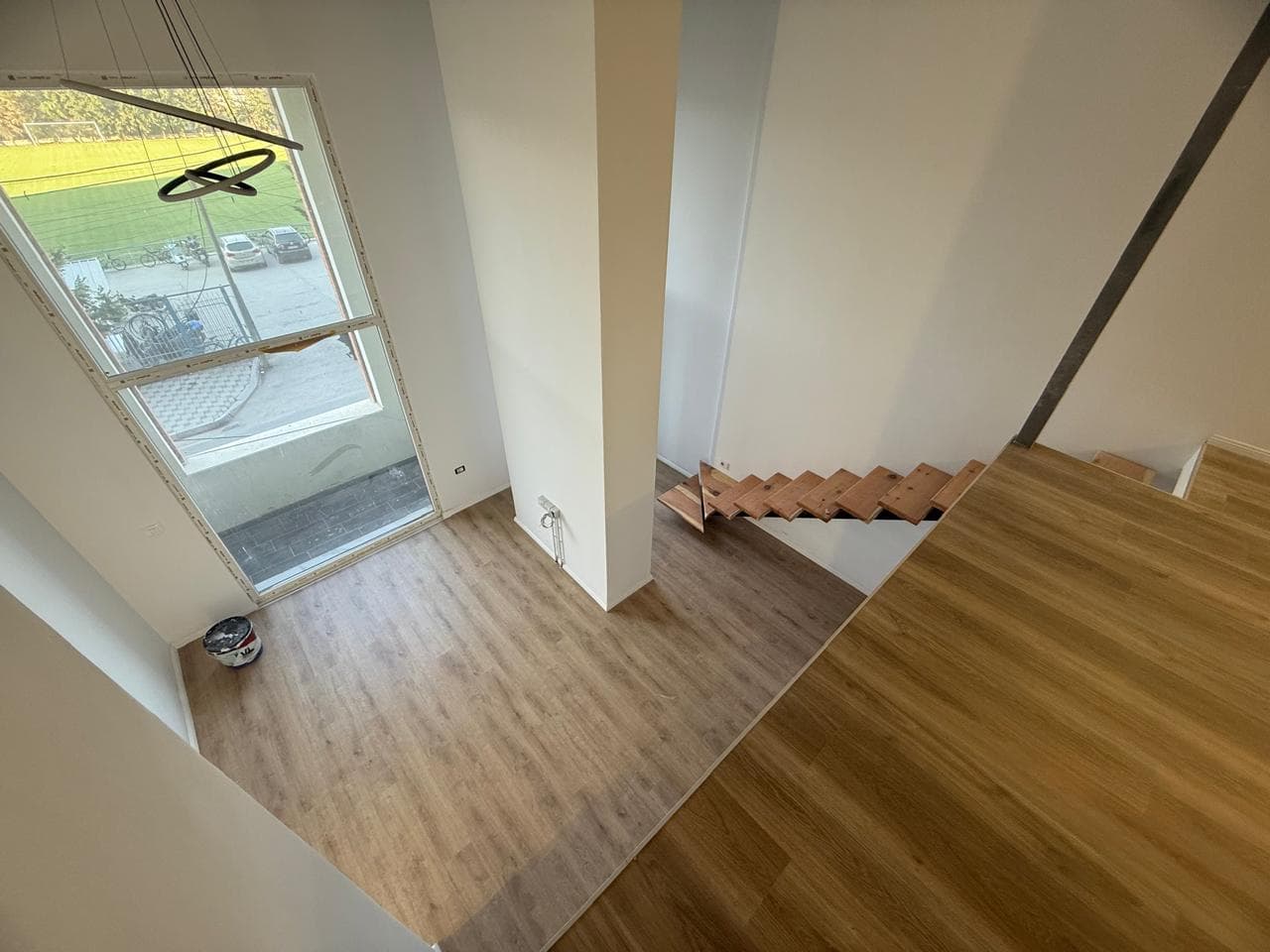 Jepet me qera Duplex, Prane Amerikan 3 3
