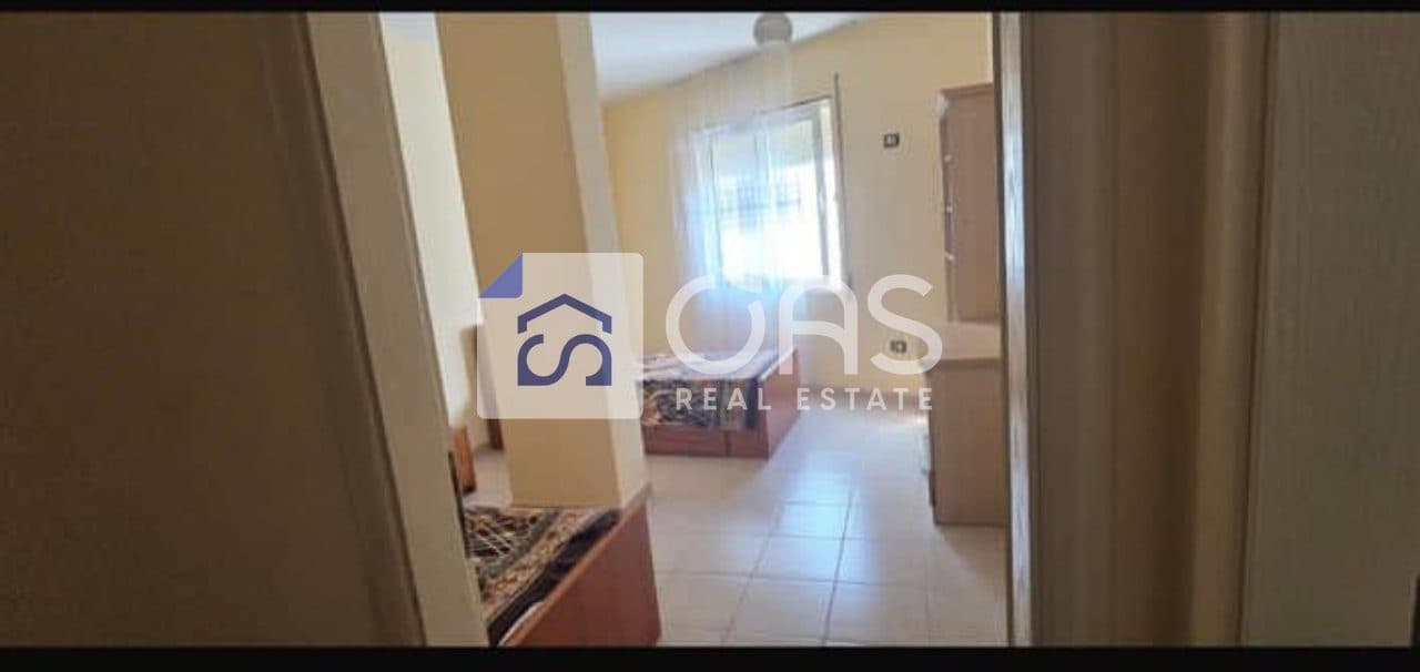 Jepet me qera apartament 2+1 tek Liqeni i Thate 4
