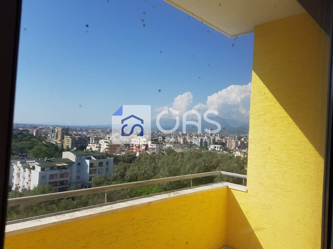 Shitet apartament 3+1+3 tek Liqeni I Thate 2