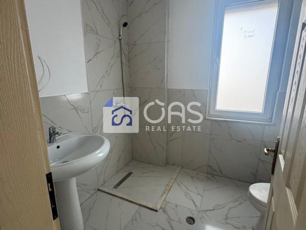 Shitet apartament 2+1+2 ne Pallatet e Verdha 3