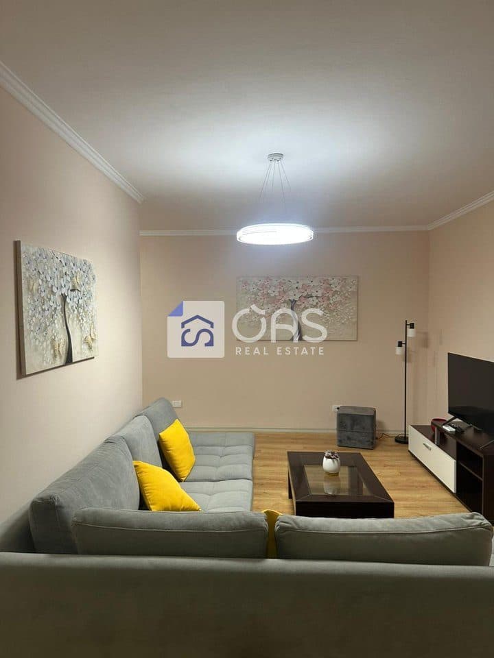 Jepet apartament me qera 2+1 tek Ish Fusha e Aviacionit