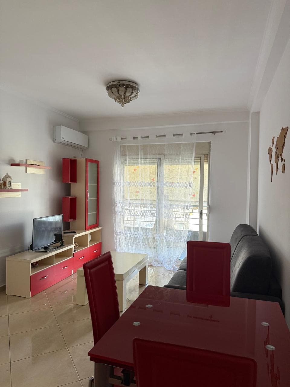 Jepet me qera apartament 1+1 ne Astir. 3