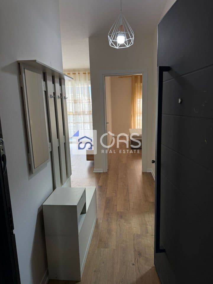 Jepet me qira apartamenti 1+1 rruga 5 Maj 4