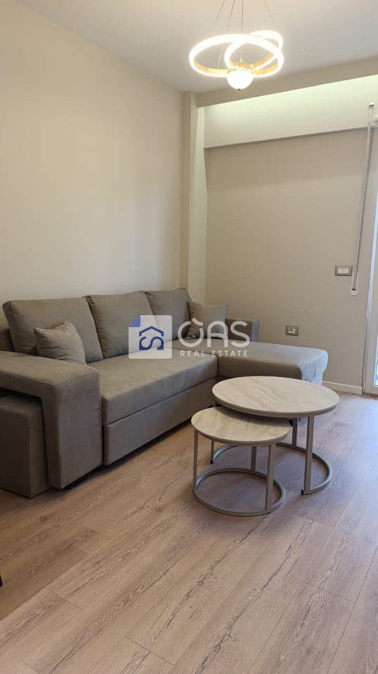 Jepet apartament me qera 1+1 te Rruga e Kavajes