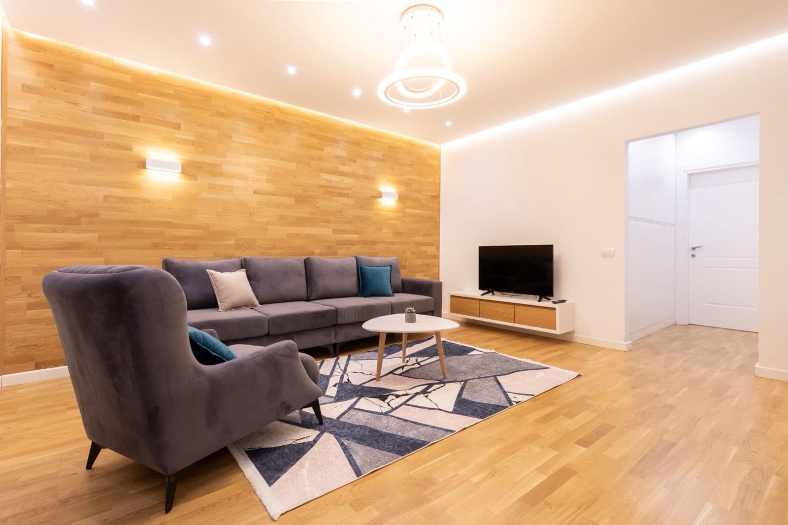 Shitet Apartament 2+1 tek Zogu Zi. 2