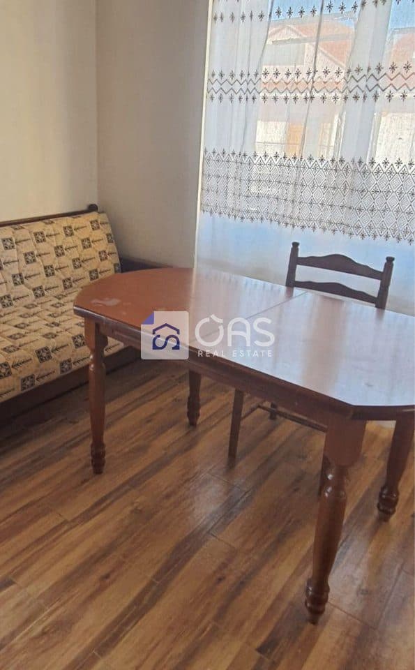 Jepet apartament me qira 1+1 tek Tregu Elektrik 2