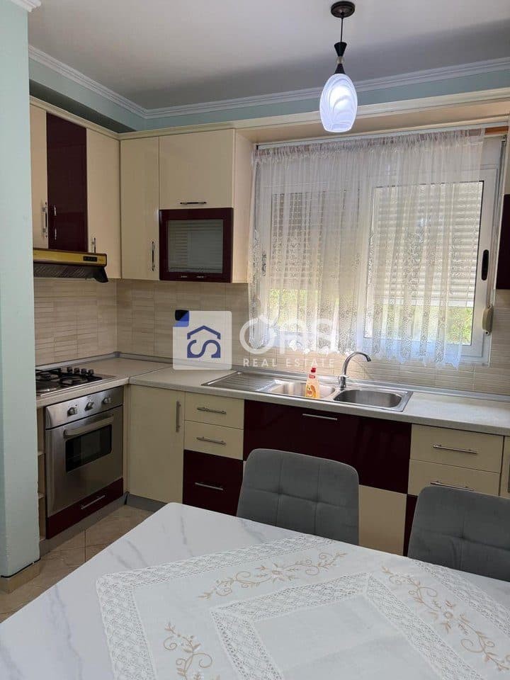 Jepet me qera apartamenti 2+1 Materniteti i ri 3
