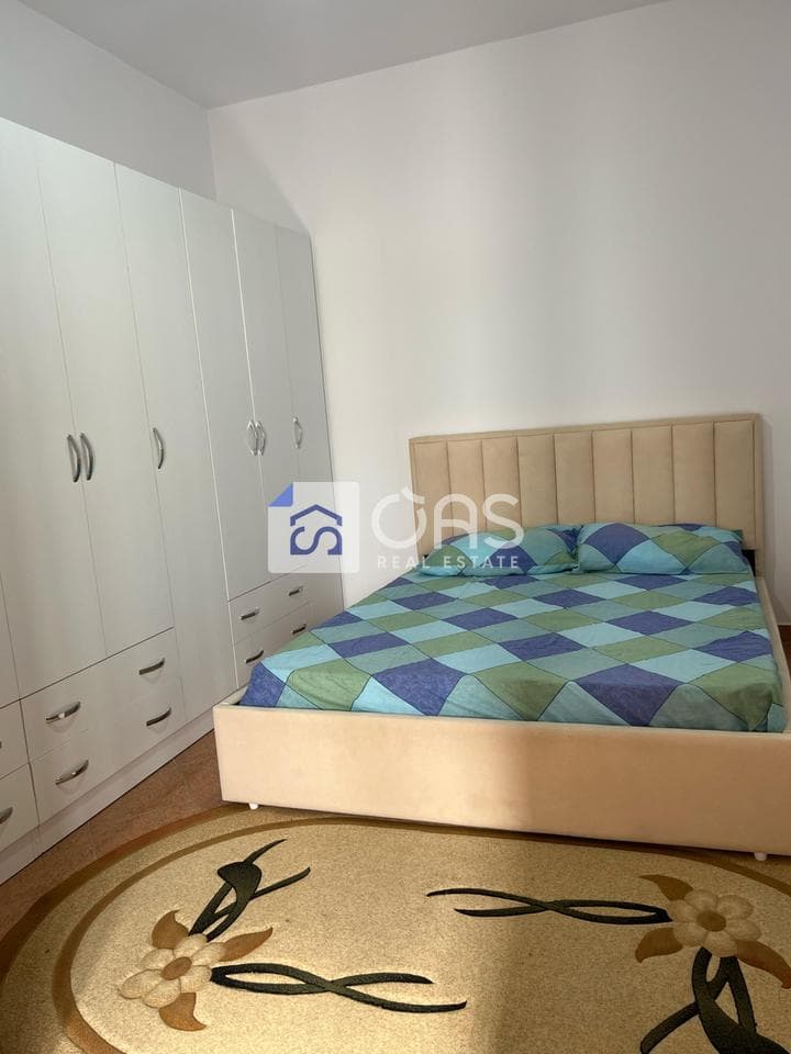 Jepet apartament me qera 2+1+ Post parkimi 5 Maj 2