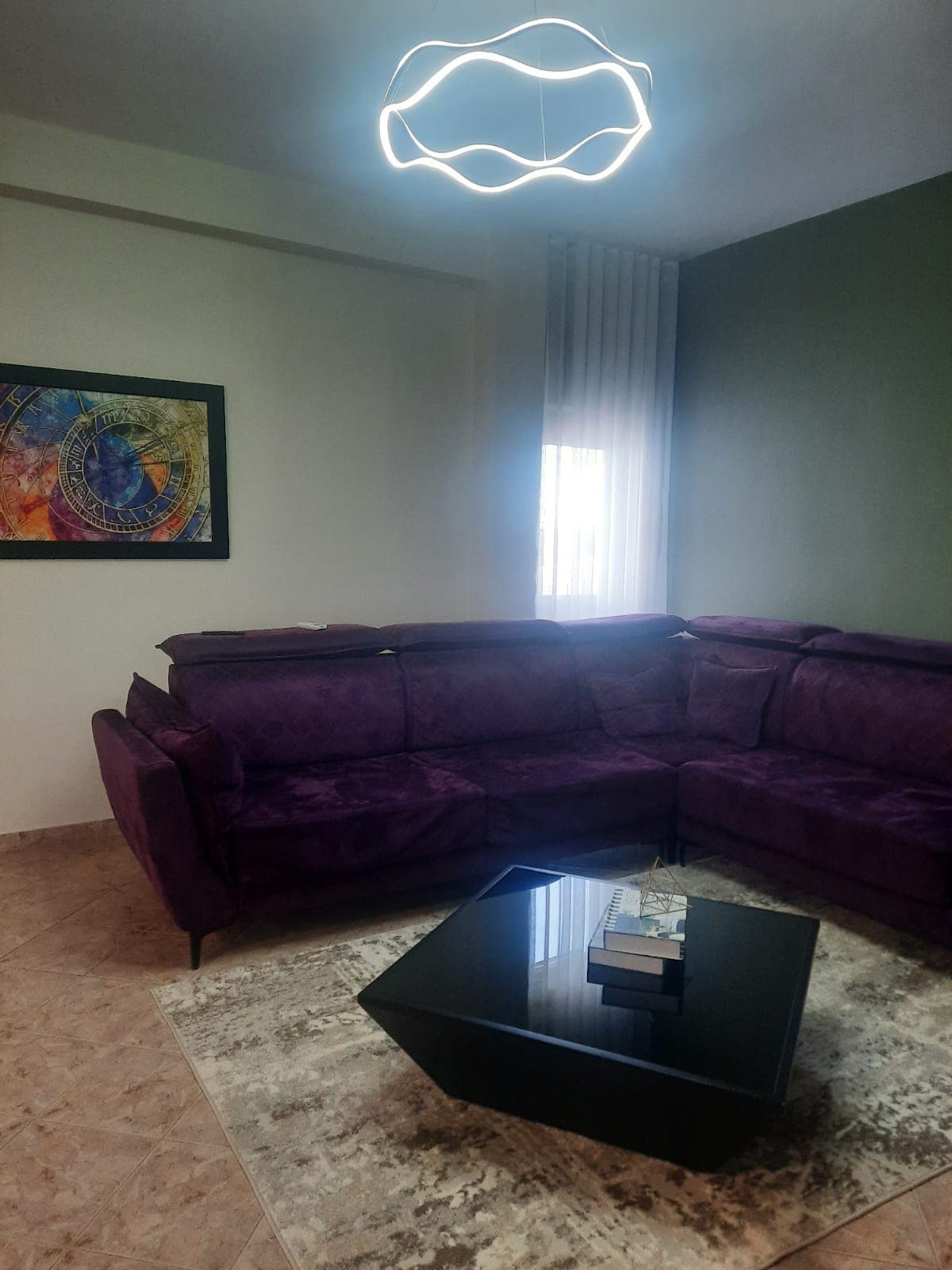 Jepet apartament me qera 2+1+2 tek Kodra e Priftit