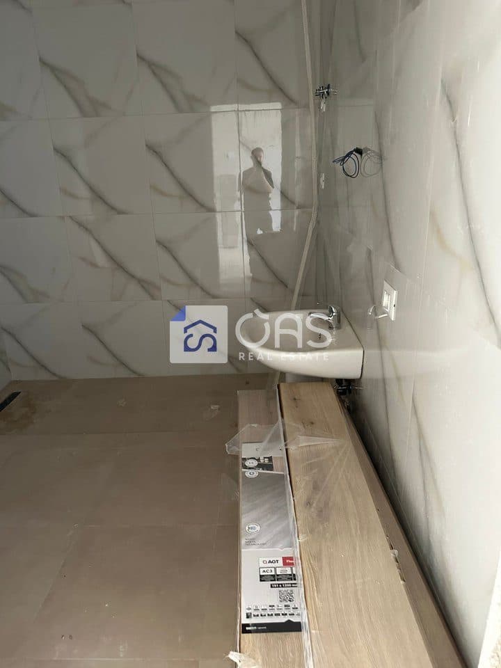 Shitet apartament 1+1 fusha aviacionit 3