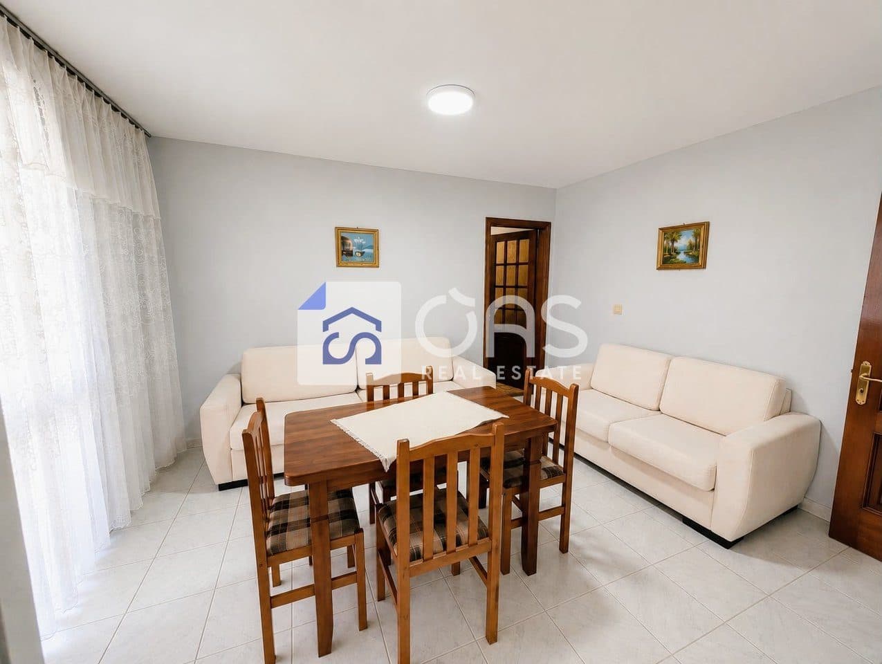 Jepet me qera apartamenti 2+1 ali dem 3