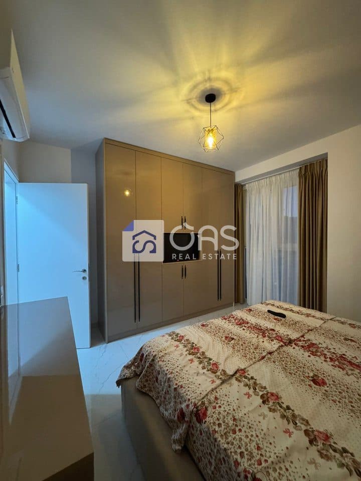 Jepet apartament 1+1 me qera ne Astir (Kompleksi Molla). 4