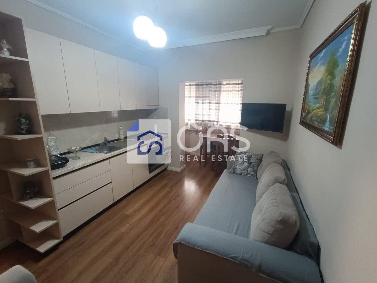 Jepet apartament me qera 1+1 Komuna E Parisi 3