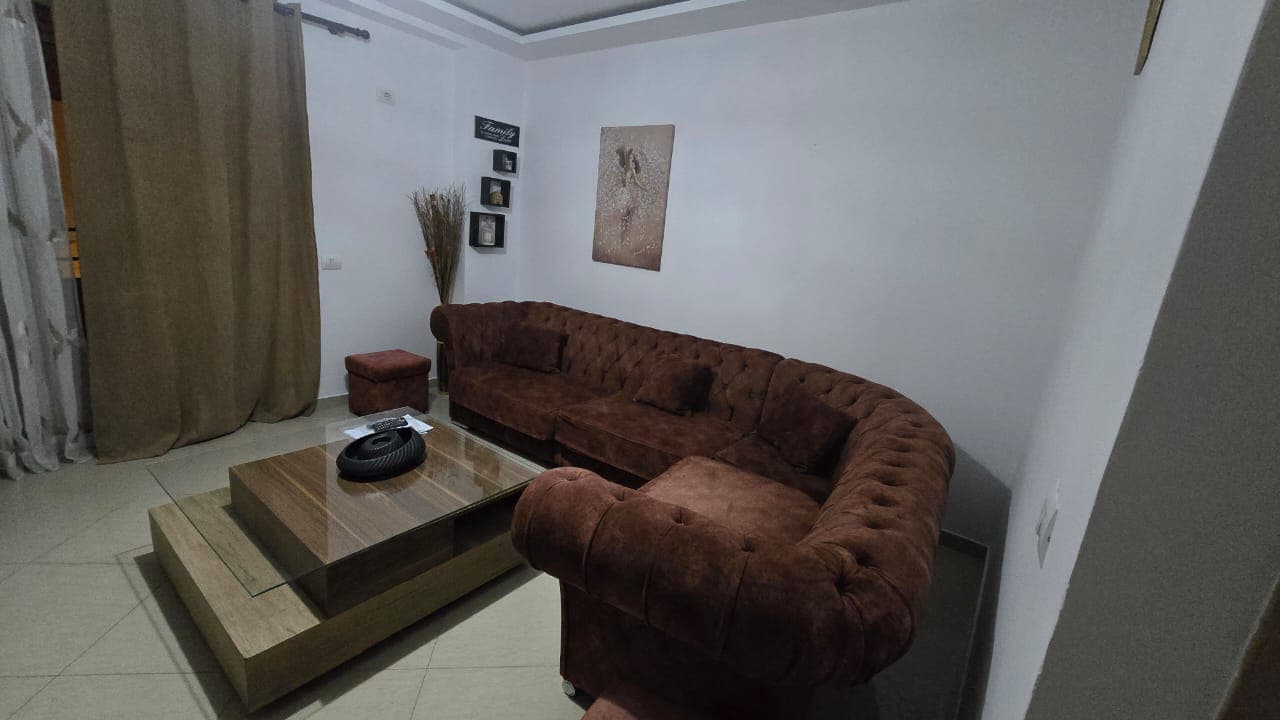 Jepet me qera Apartament 2+1 tek Kodra e Diellit 4