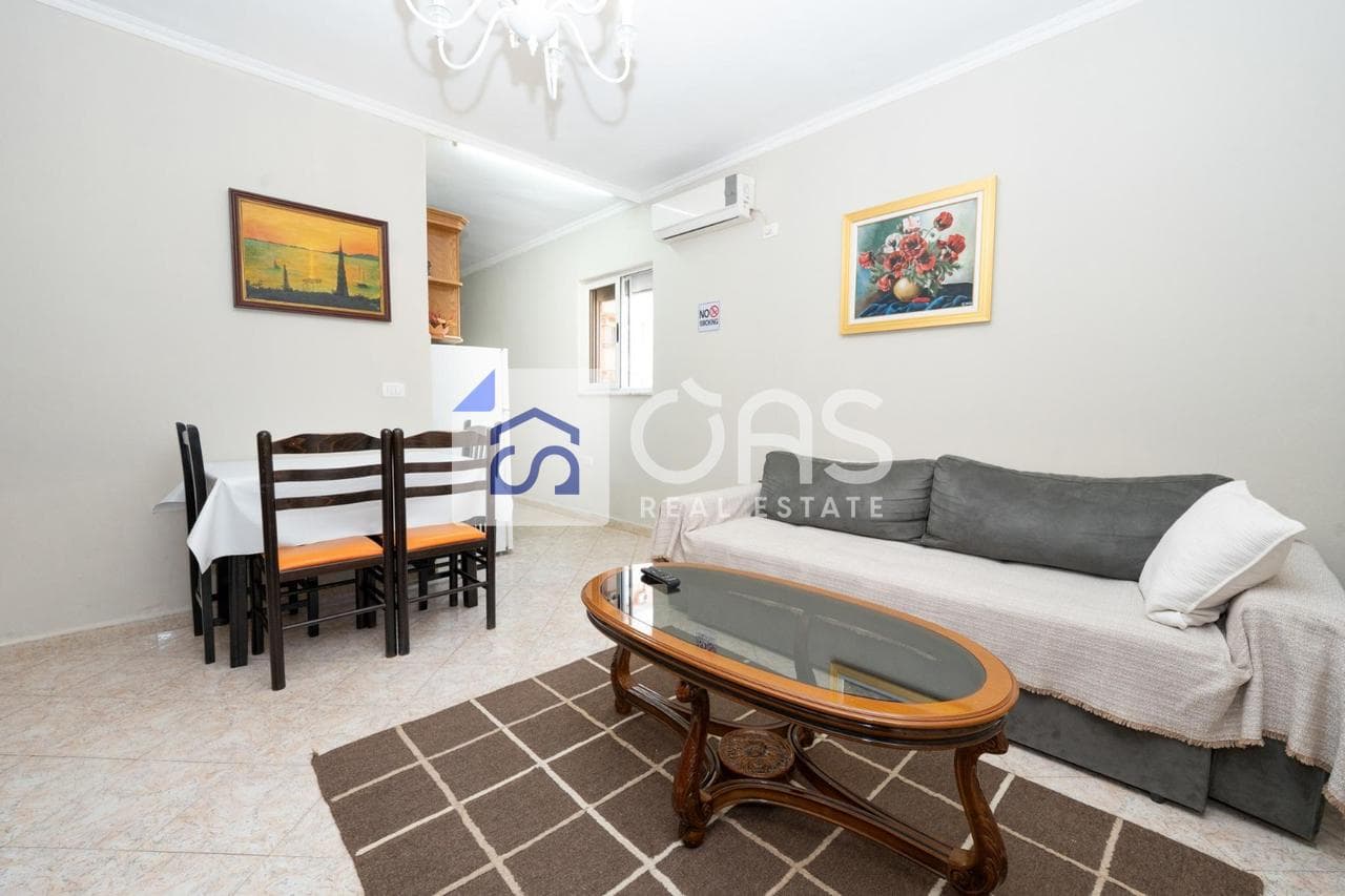 Jepet me qera apartament 2+1 tek Sheshi Willson 2