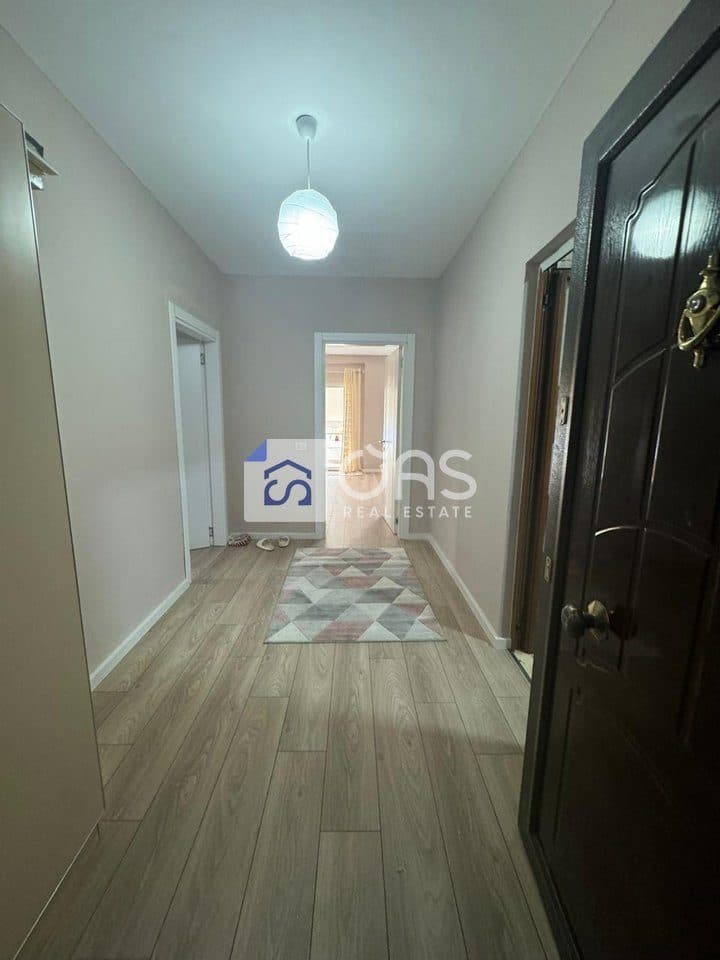 Jepet apartament me qera 2+1 Fresk 3