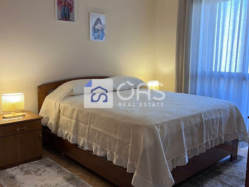 Jepet me qera apartamenti 2+1 Te Rruga elbasanit