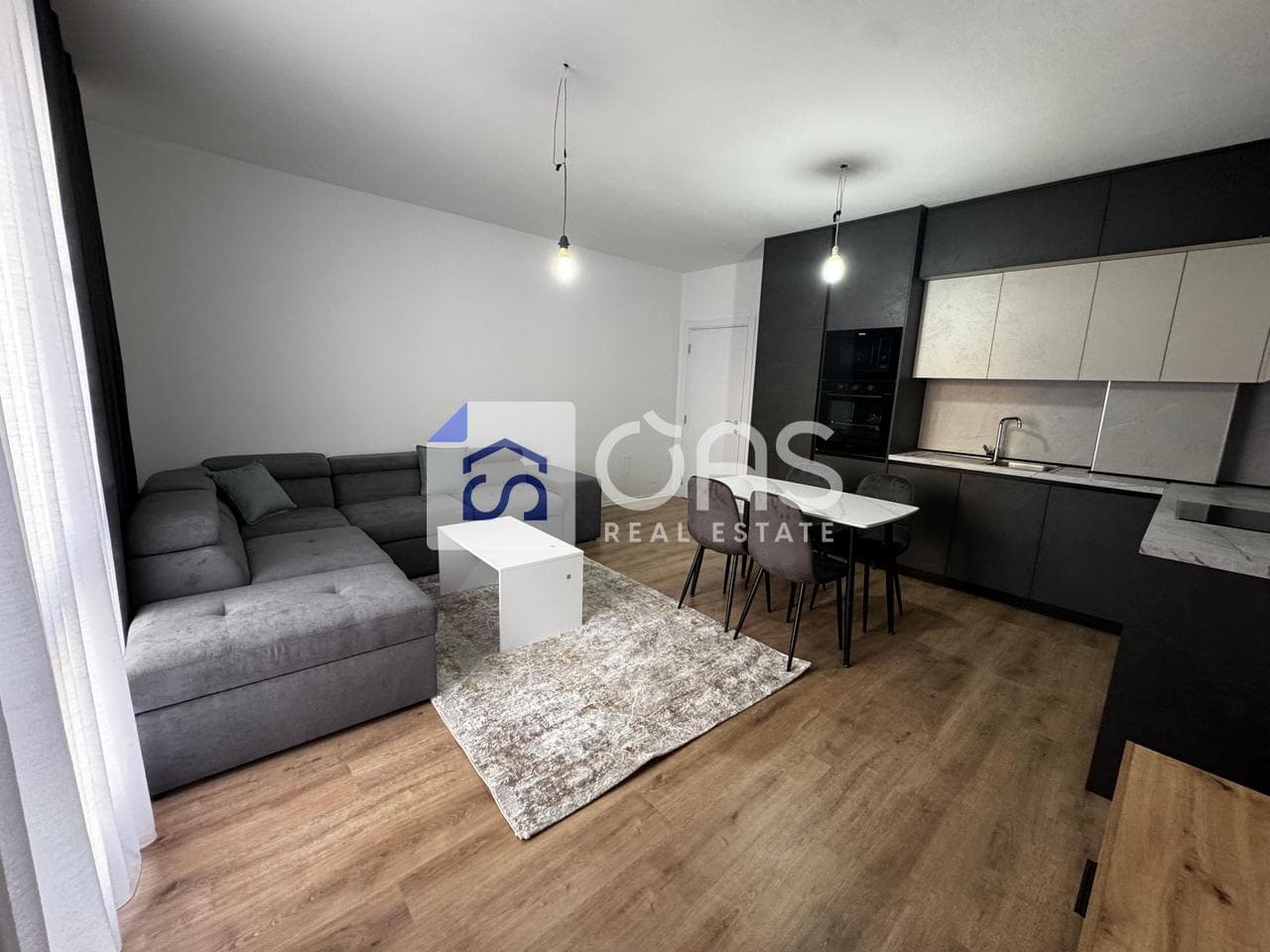 Jepet me qera apartament 2+1 Te Univers City 2