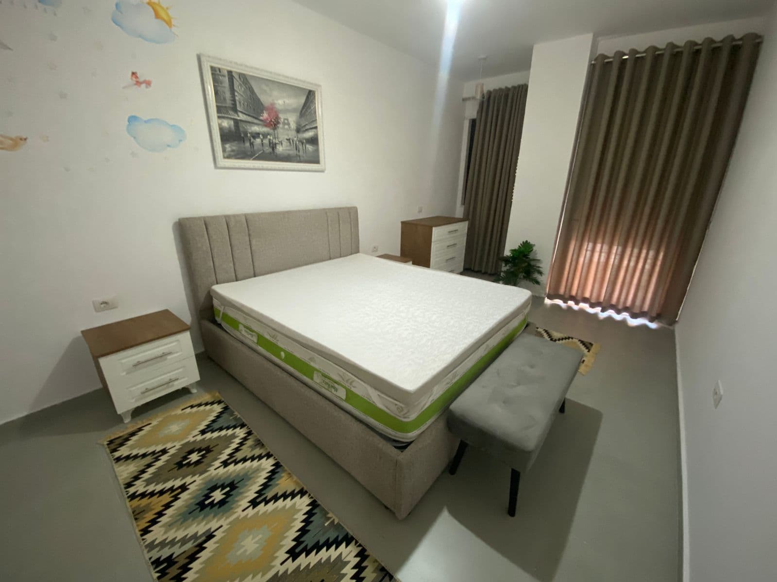 Jepet apartament 1+1 me qera tek Rruga Durresit 2