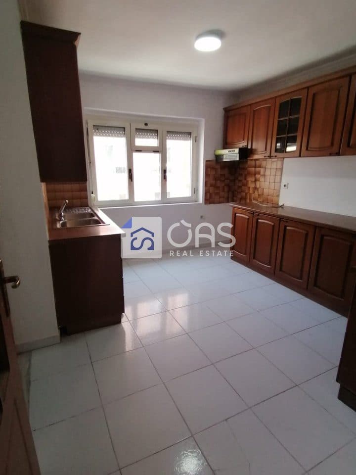 Apartament me qera 3+1 Tek Rruga e Kavajes 2