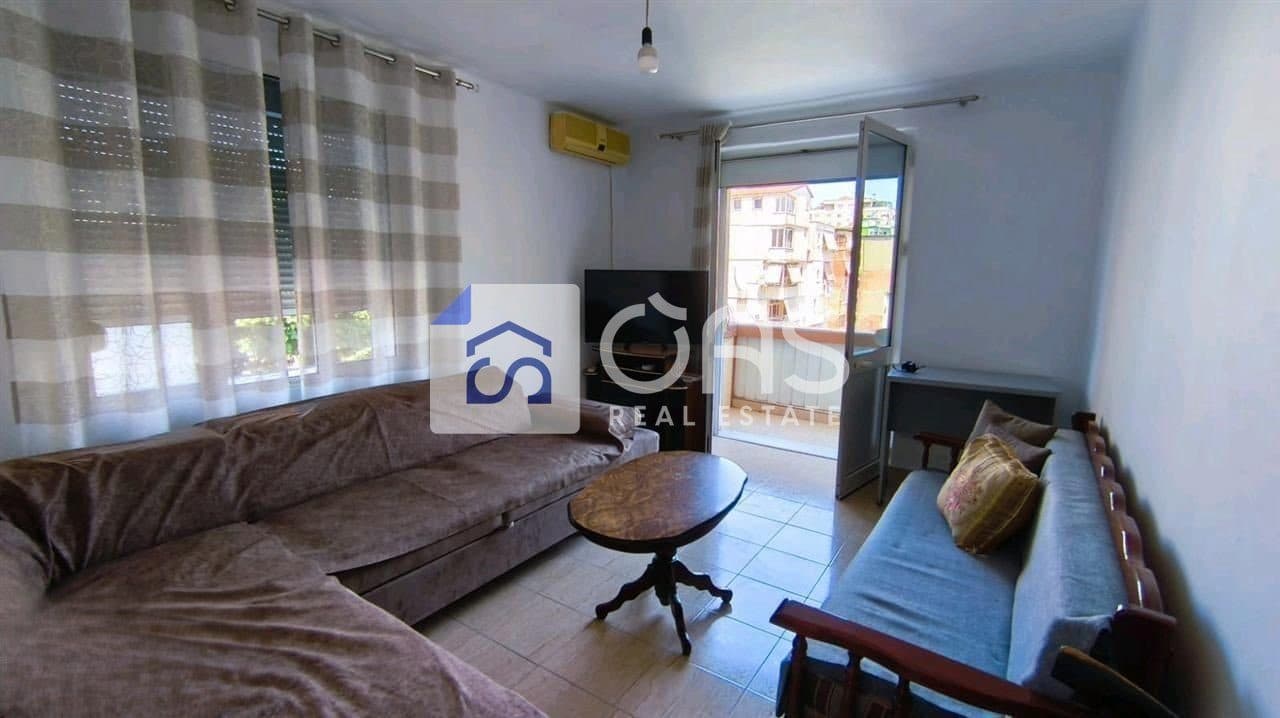 Jepet apartament me qera 1+1 Bllok