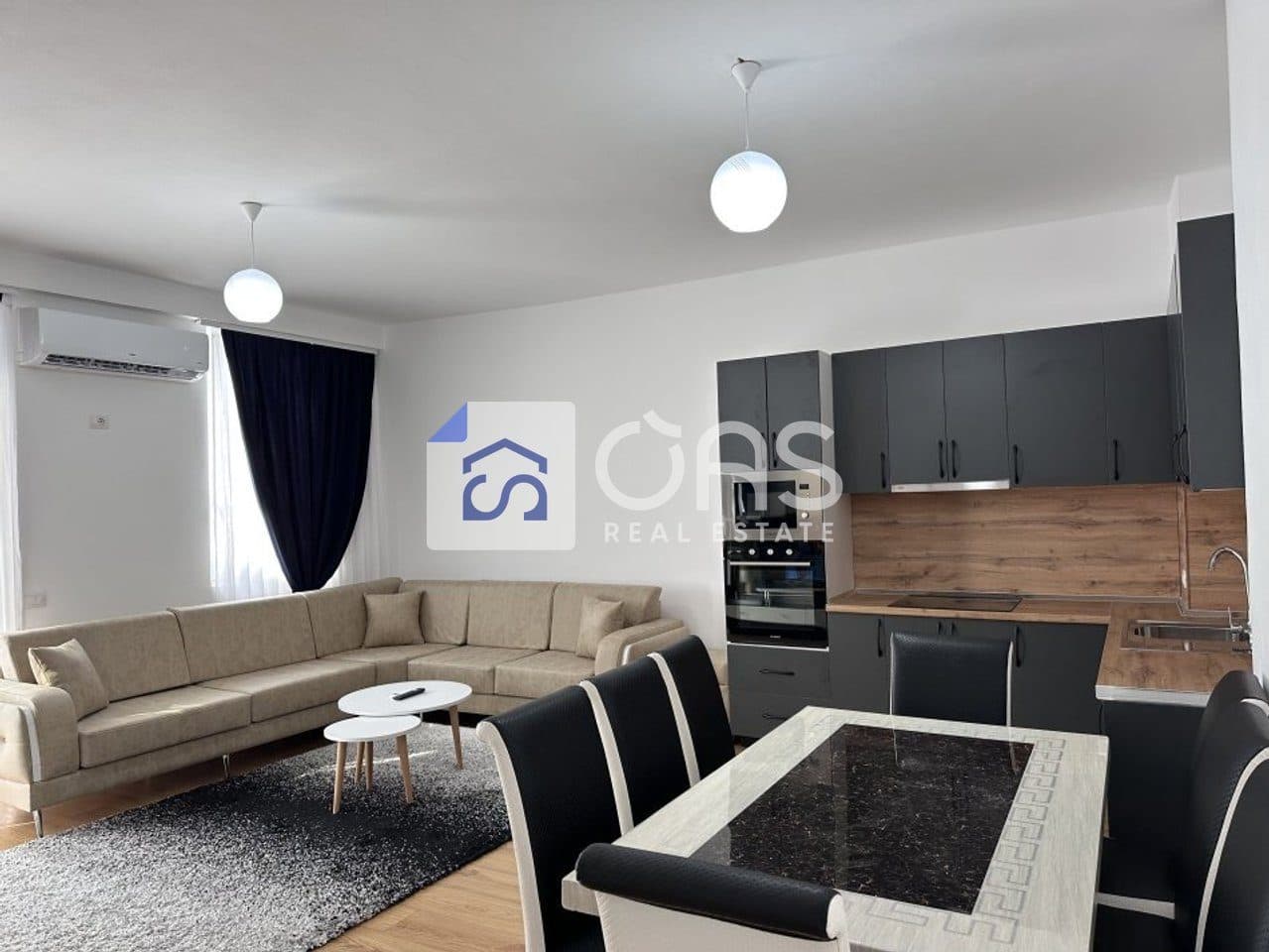Jepet me Qera Apartament 2+1+Verande Ne astir