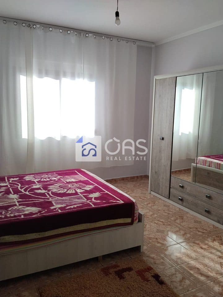 Jepet me qera apartament 2+1 Ali Demi