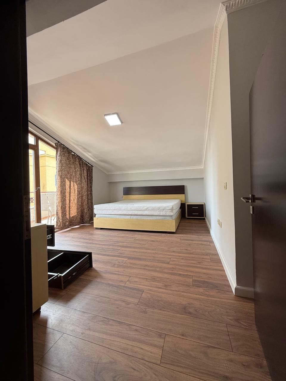 Jepet me qera apartament 1+1 tek Kodra Diellit 2