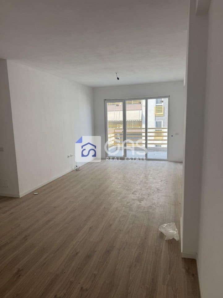 Shitet apartament 1+1 tek Rruga Dritan Hoxha (AURA Complex)