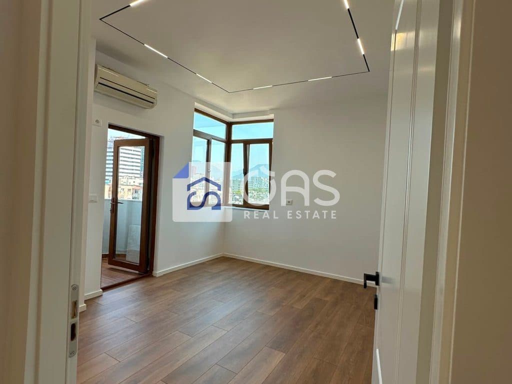 Shitet apartament 1+1 tek Ura e Nisharakut. 3
